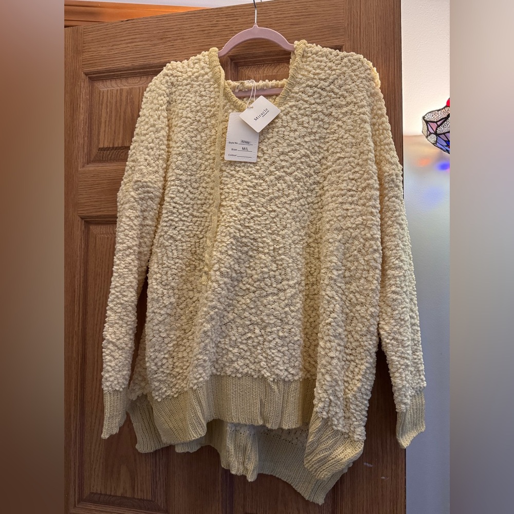 NWT Miracle Popcorn Textured Light Yellow Sweater